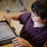 معرفی پایاننامه: «اثربخشی بازیهای بومی رایانهای خانواده محور بر مدیریت هیجان و مهارتهای اجتماعی کودکان خودمانده»