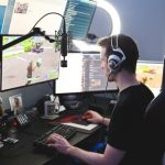 تماشای بازیکنان: کاوش در لذت بردن از رسانه در Twitch