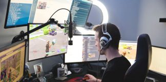 تماشای بازیکنان: کاوش در لذت بردن از رسانه در Twitch