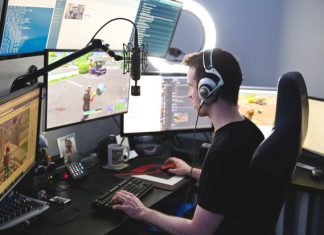 تماشای بازیکنان: کاوش در لذت بردن از رسانه در Twitch