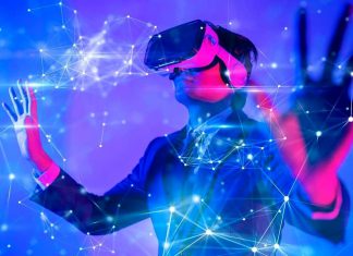 بازیهای چند نفره آنلاین نقش آفرینی، زندگی در فضای دوم